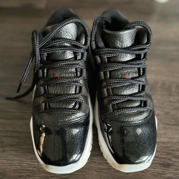 Air Jordan 11 Low “72-10” (GS) - Picture 9 of 10